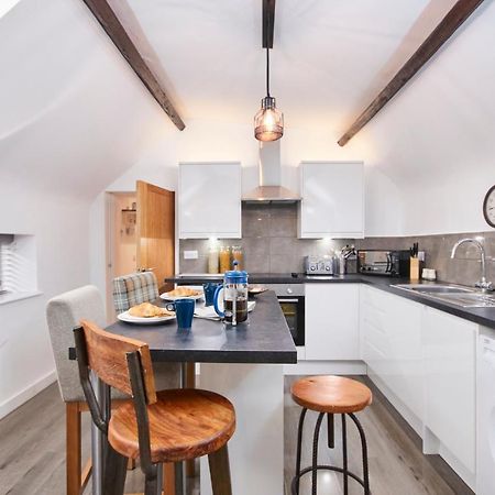 The Nutcracker Suite - Self Check-In, Self-Catering Apartment For East Midlands Airport Kegworth Extérieur photo