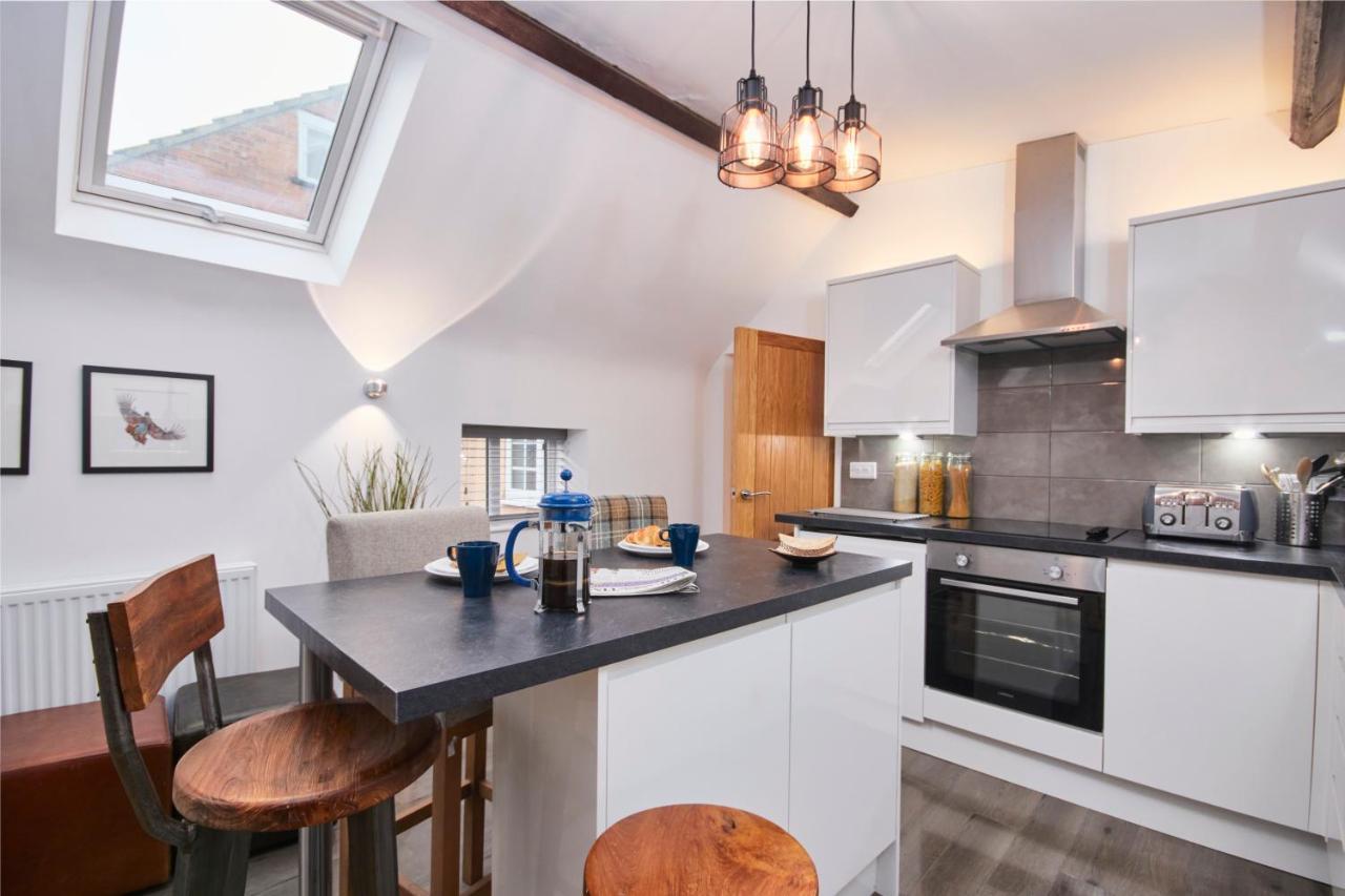 The Nutcracker Suite - Self Check-In, Self-Catering Apartment For East Midlands Airport Kegworth Extérieur photo