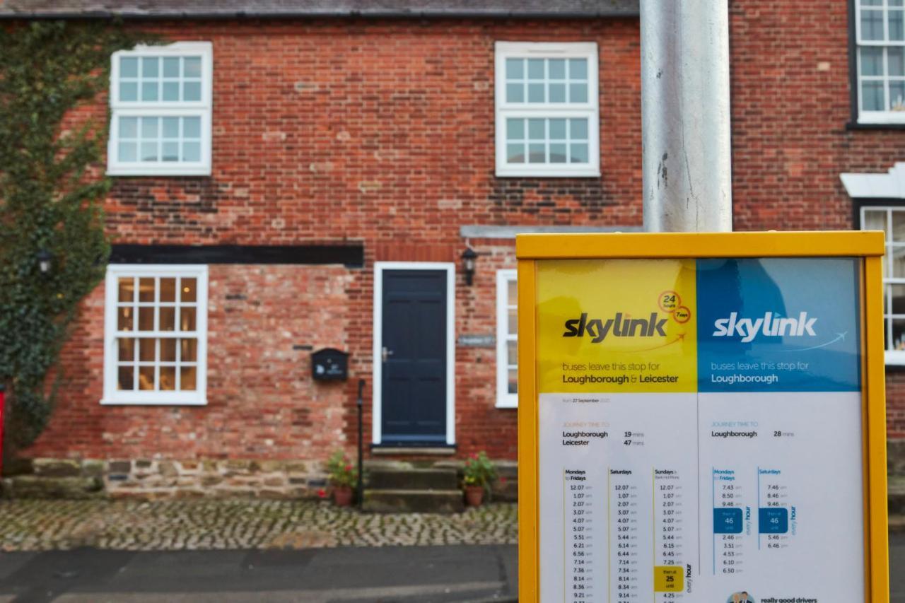 The Nutcracker Suite - Self Check-In, Self-Catering Apartment For East Midlands Airport Kegworth Extérieur photo