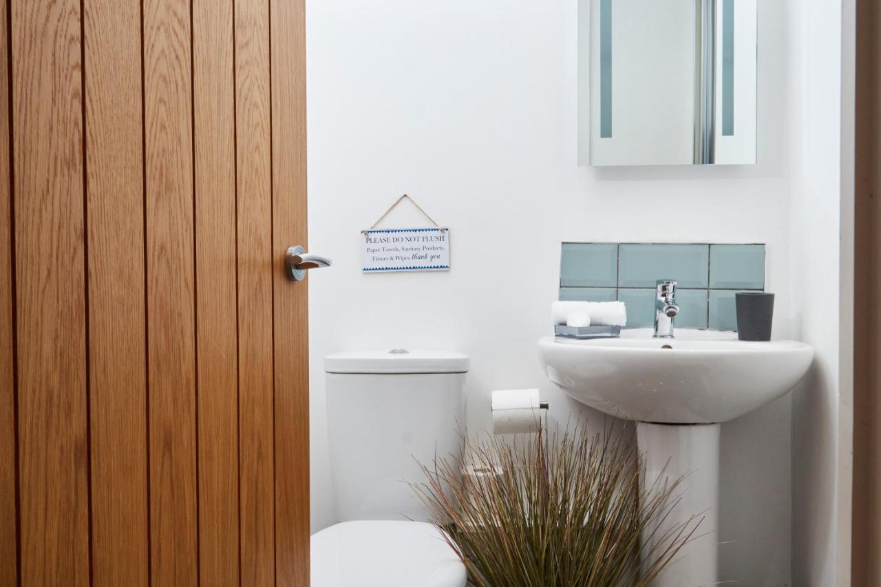 The Nutcracker Suite - Self Check-In, Self-Catering Apartment For East Midlands Airport Kegworth Extérieur photo